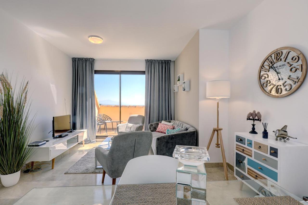 Duquesa Village Apartment - 2 Bed/2 Bath Apartment With Panoramic Sea Views Манільва Екстер'єр фото