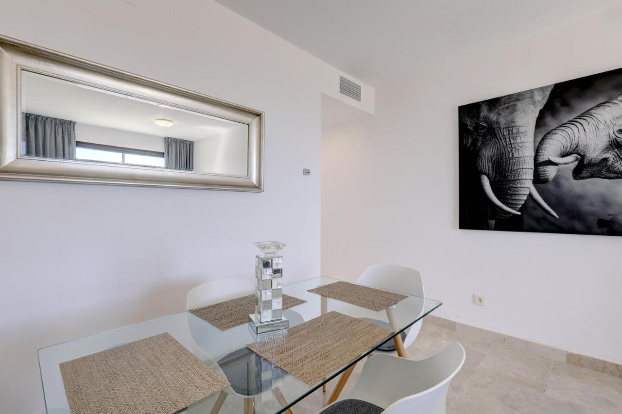Duquesa Village Apartment - 2 Bed/2 Bath Apartment With Panoramic Sea Views Манільва Екстер'єр фото